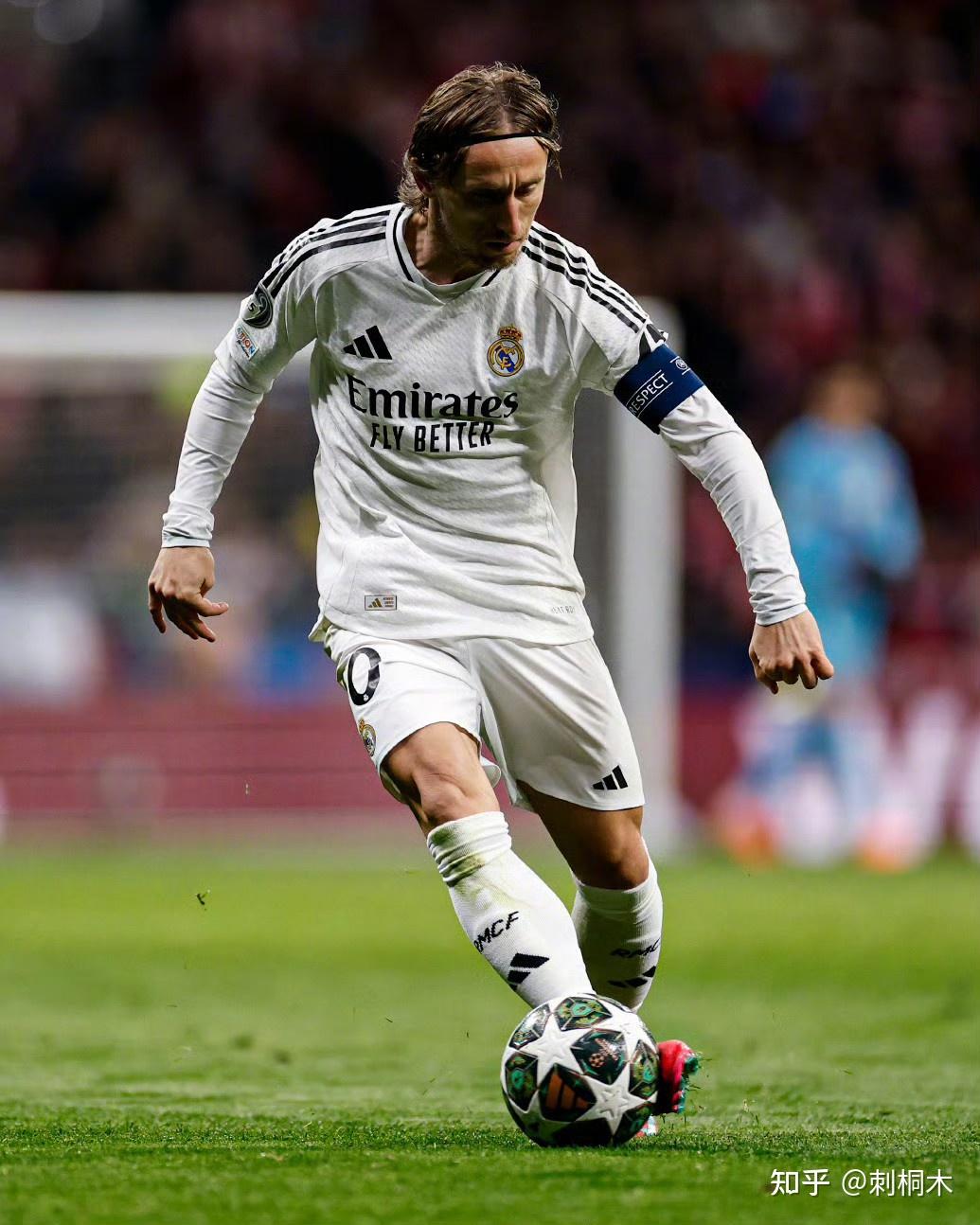 球队连胜势头强劲，排名稳步上升