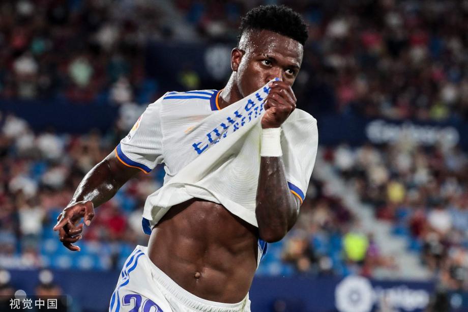 非洲雄狮无缘世界杯，曼联暗中得利