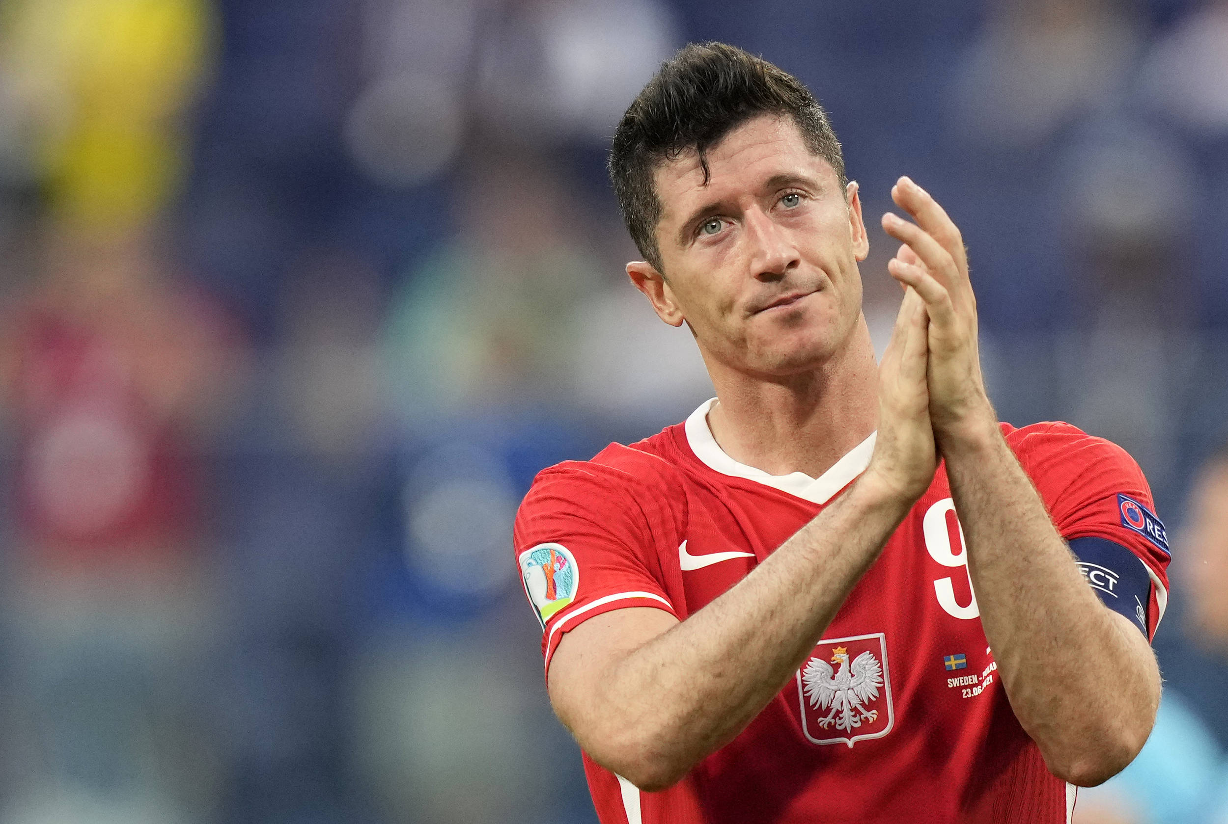 记者：阿什拉夫决定不进行手术治疗，他想参加非洲杯揭幕战