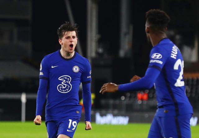 足球队员饮食与恢复计划