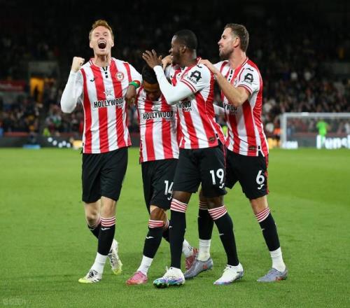 国乒8-2战胜法国队，豪取六连胜，王曼昱轰出11：2，梁靖崑丢两局