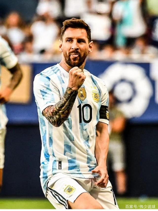 拉拉维亚晒照庆祝客场之旅结束