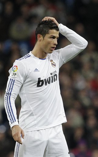 半场战报：科隆1-2法兰克福